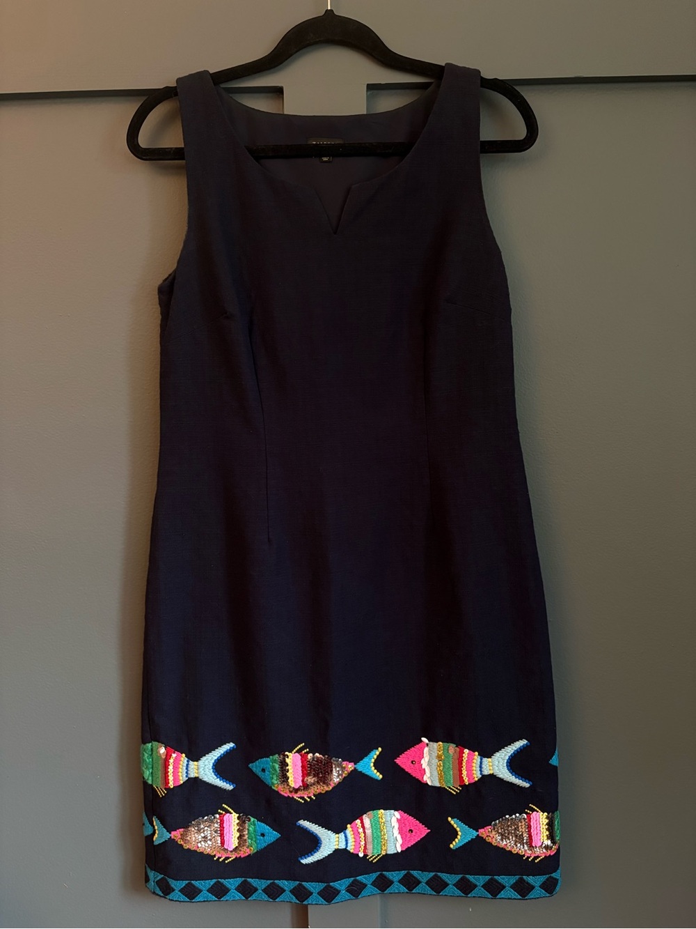 Talbots Sleeveless Dress Sequin Fish Size 4 Split Neckline Navy Blue Vacation